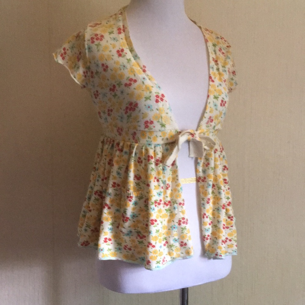 XS Short sleeved tie front floral cardigan